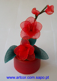 Orquídea em meia. Cerca de 20 cm Disponível noutras cores. Preço: 14 