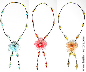 Colares de Bolas Coloridas com Flores em Meia de Seda