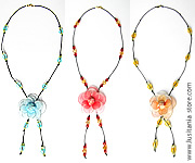 Colares de Bolas Coloridas com Flores em Meia de Seda