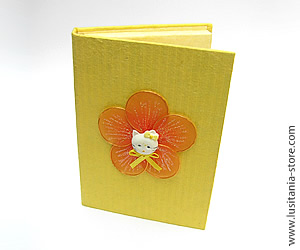 Caderno personalizado com Hello Kiity em Biscuit