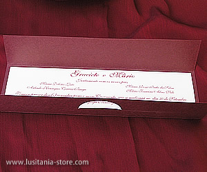 Convite de Casamento com Alianças Douradas (tom Bordeaux)