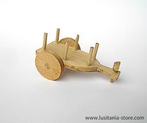 Miniatura em Madeira de Carro de Bois Típico de Portugal