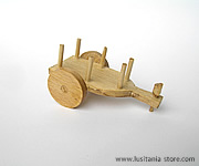 Miniatura em Madeira de Carro de Bois Típico de Portugal