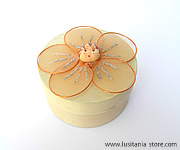 Mini Porta Jóias Decorado com Flor Carinha em Biscuit