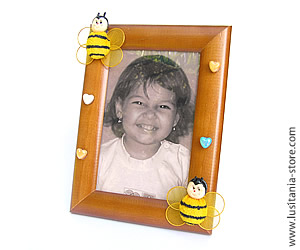 Porta Retrato de Madeira com Abelhinhas em Meia de Seda