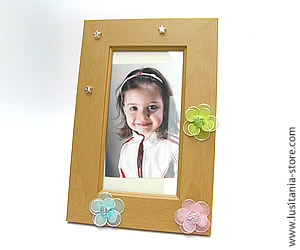Porta Retrato de Madeira com Flores em Meia de Seda